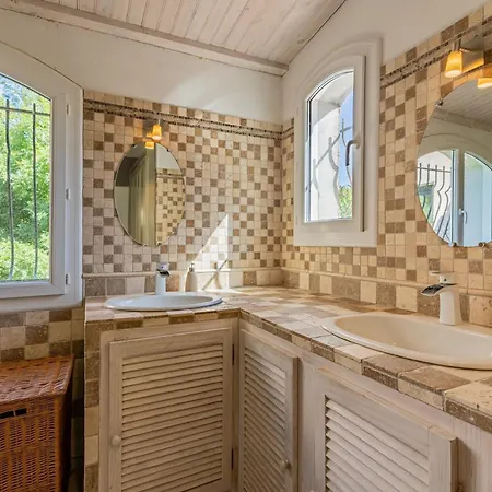 بيت للعطل Des Trois Sources - Grand Jardin *