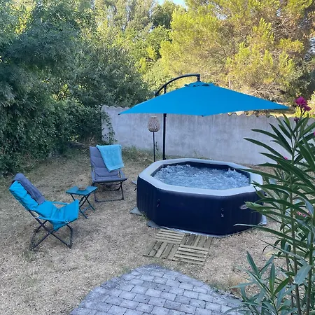 Des Trois Sources - Grand Jardin بيت للعطل جيغناك